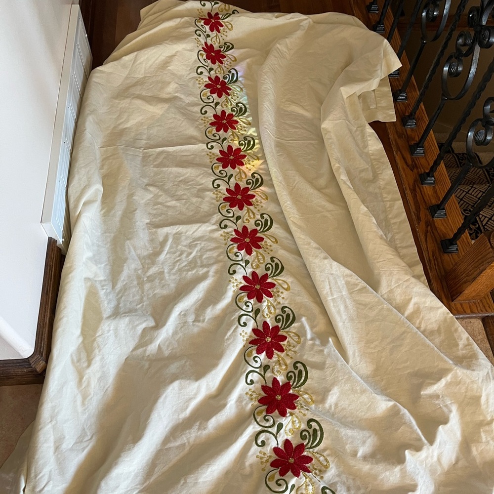 Vianney rectangular table cloth 42 by 98 poinsettia pattern